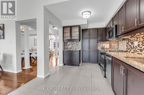 7287 Aldercrest Drive, Mississauga, ON - Indoor Photo Showing Kitchen