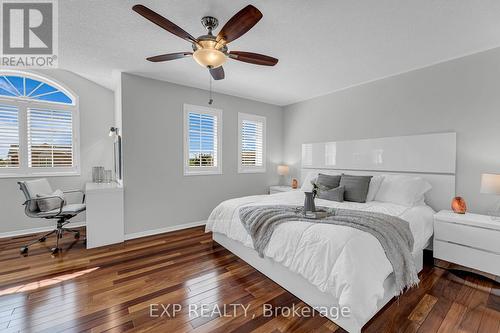 7287 Aldercrest Drive, Mississauga, ON - Indoor Photo Showing Bedroom