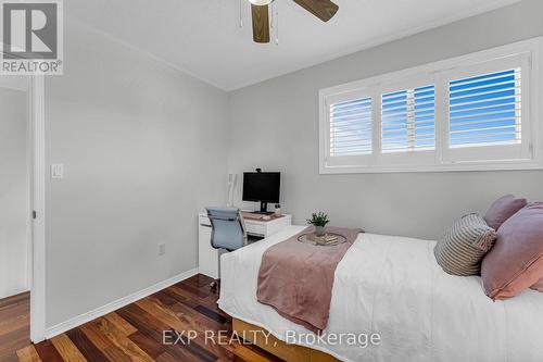 7287 Aldercrest Drive, Mississauga, ON - Indoor Photo Showing Bedroom