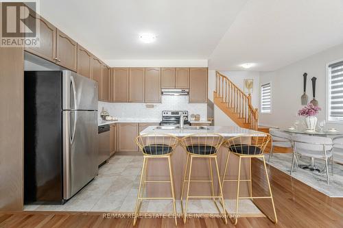 10 Frank Lane, Caledon, ON - Indoor Photo Showing Kitchen With Stainless Steel Kitchen