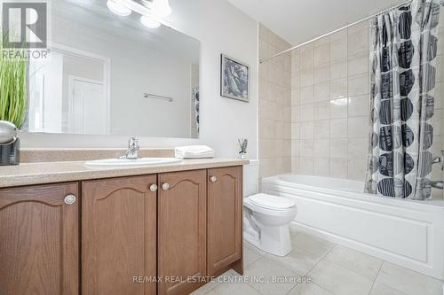 10 Frank Lane, Caledon, ON - Indoor Photo Showing Bathroom