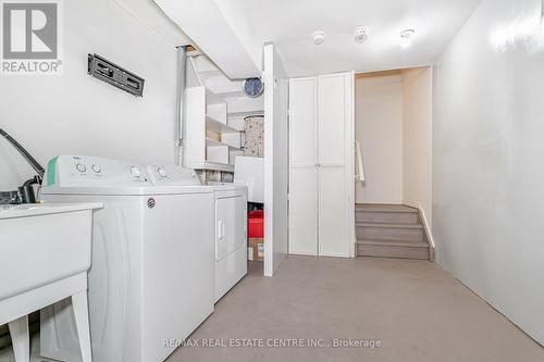 10 Frank Lane, Caledon, ON - Indoor Photo Showing Laundry Room