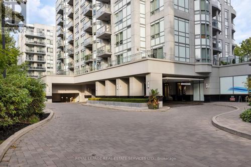 815 - 3500 Lakeshore Road W, Oakville, ON - Outdoor With Balcony With Facade