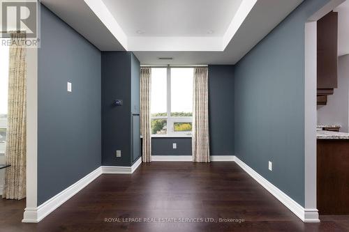 815 - 3500 Lakeshore Road W, Oakville, ON - Indoor Photo Showing Other Room