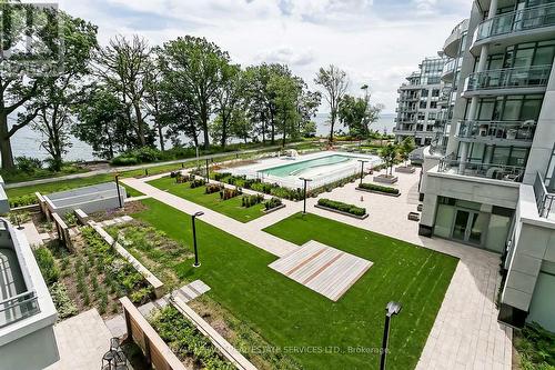 815 - 3500 Lakeshore Road W, Oakville, ON - Outdoor