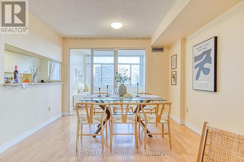 902 - 300 Webb Drive, Mississauga, ON - Indoor Photo Showing Dining Room