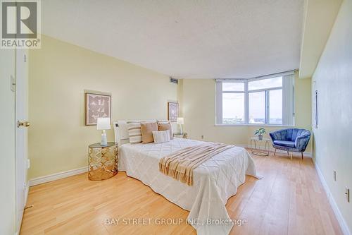 902 - 300 Webb Drive, Mississauga, ON - Indoor Photo Showing Bedroom