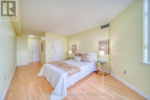 902 - 300 Webb Drive, Mississauga, ON - Indoor Photo Showing Bedroom