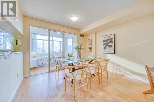 902 - 300 Webb Drive, Mississauga, ON - Indoor Photo Showing Dining Room