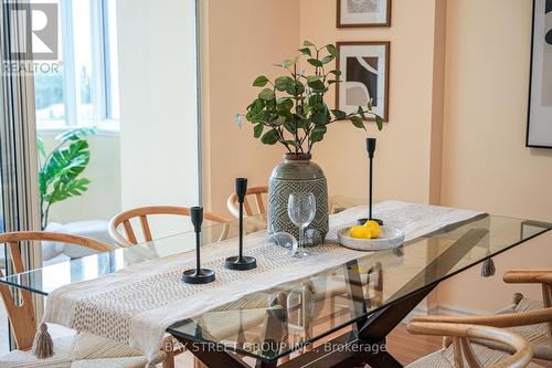 902 - 300 Webb Drive, Mississauga, ON - Indoor Photo Showing Dining Room