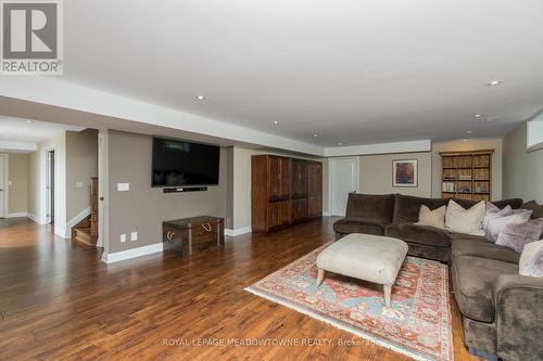 2057 Snow Crescent, Mississauga, ON - Indoor Photo Showing Living Room