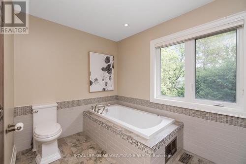 2057 Snow Crescent, Mississauga, ON - Indoor Photo Showing Bathroom