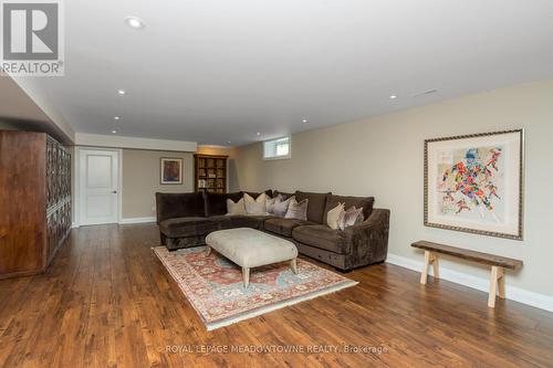 2057 Snow Crescent, Mississauga, ON - Indoor Photo Showing Living Room