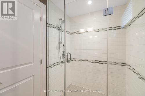 2057 Snow Crescent, Mississauga, ON - Indoor Photo Showing Bathroom