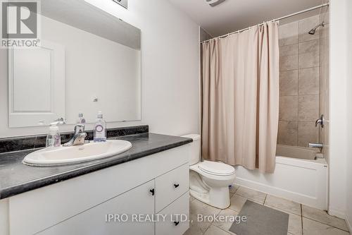 11 Shedrow Place, Kitchener, ON - Indoor Photo Showing Bathroom