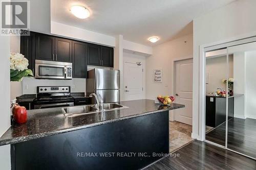 115 - 35 Southshore Crescent, Hamilton, ON - Indoor Photo Showing Kitchen With Stainless Steel Kitchen With Double Sink