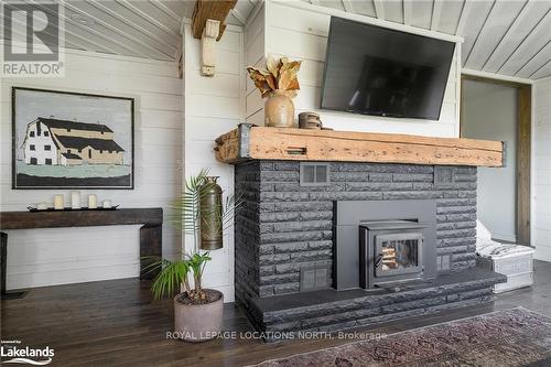 469018 Grey Road 31 Road, Grey Highlands, ON - Indoor Photo Showing Living Room With Fireplace