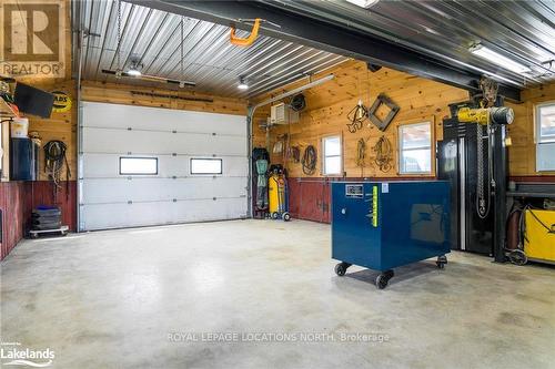 469018 Grey Road 31 Road, Grey Highlands, ON - Indoor Photo Showing Garage