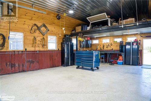 469018 Grey Road 31 Road, Grey Highlands, ON - Indoor Photo Showing Garage