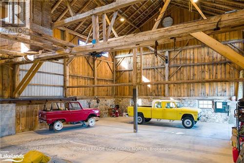 469018 Grey Road 31 Road, Grey Highlands, ON - Indoor Photo Showing Garage