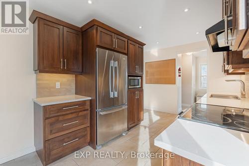 88 Rand Street, Hamilton, ON - Indoor Photo Showing Kitchen With Stainless Steel Kitchen