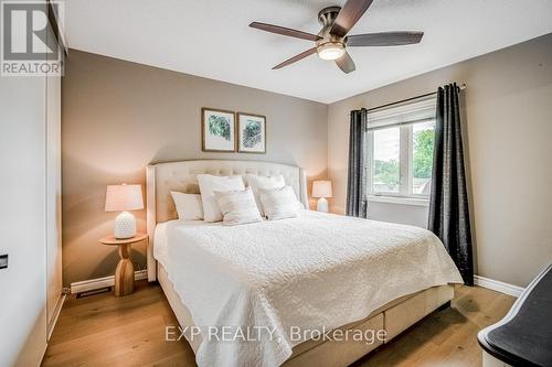 36 - 470 Beach Boulevard, Hamilton, ON - Indoor Photo Showing Bedroom