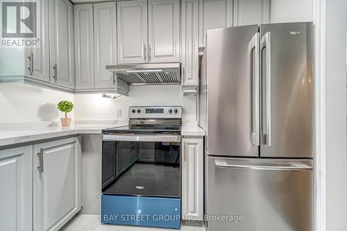 47 Rockport Crescent, Richmond Hill, ON - Indoor Photo Showing Kitchen