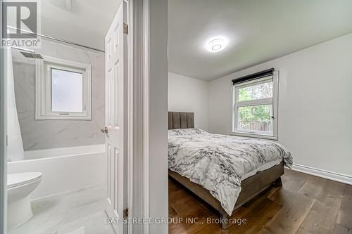 47 Rockport Crescent, Richmond Hill, ON - Indoor Photo Showing Bedroom