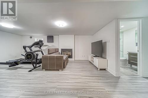 47 Rockport Crescent, Richmond Hill, ON - Indoor