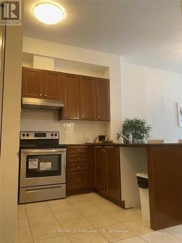 116 - 281 Woodbridge Avenue, Vaughan, ON - Indoor Photo Showing Kitchen