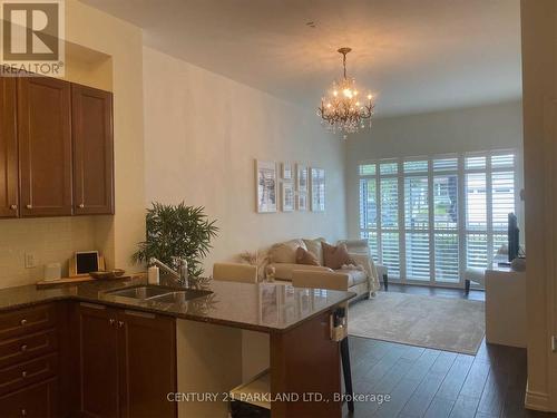 116 - 281 Woodbridge Avenue, Vaughan, ON - Indoor Photo Showing Kitchen With Double Sink