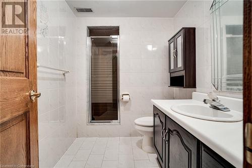 23 Elodia Court, Hamilton, ON - Indoor Photo Showing Bathroom