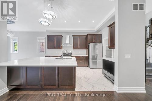 125 Waterview Common Court, Oakville, ON - Indoor Photo Showing Kitchen With Stainless Steel Kitchen