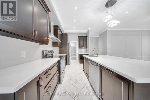 125 Waterview Common Court, Oakville, ON - Indoor Photo Showing Kitchen