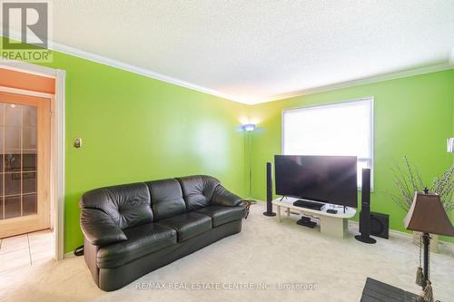 52 Dundalk Crescent, Brampton, ON - Indoor Photo Showing Living Room