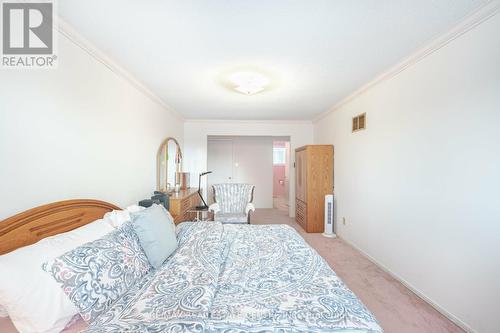 52 Dundalk Crescent, Brampton, ON - Indoor Photo Showing Bedroom