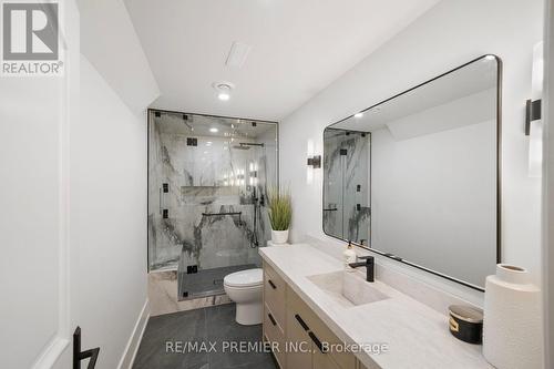 24 Belvedere Drive, Oakville, ON - Indoor Photo Showing Bathroom