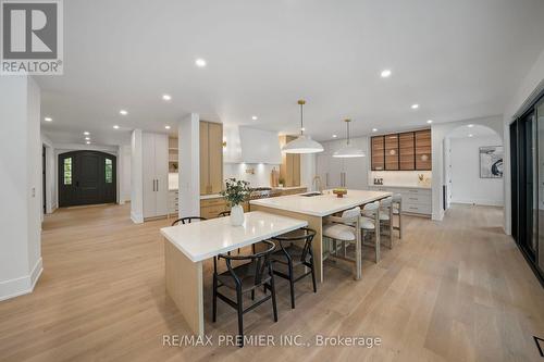 24 Belvedere Drive, Oakville, ON - Indoor Photo Showing Dining Room