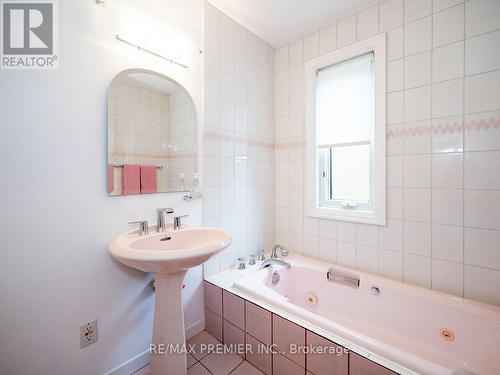 42 Jubilee Crescent, Toronto, ON - Indoor Photo Showing Bathroom