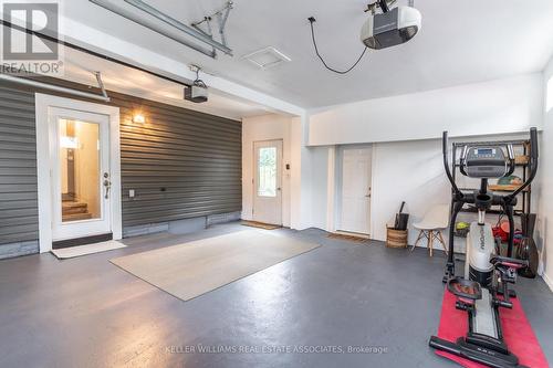 19 Union Street, Halton Hills, ON - Indoor Photo Showing Garage