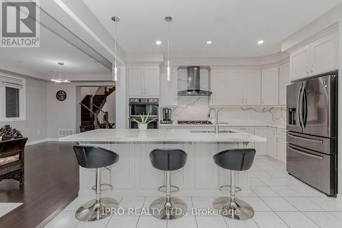 839 Whitlock Avenue, Milton, ON - Indoor Photo Showing Kitchen With Upgraded Kitchen