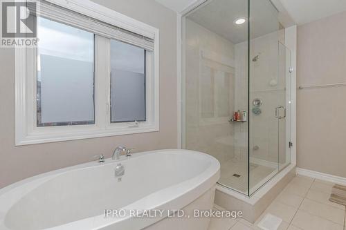 839 Whitlock Avenue, Milton, ON - Indoor Photo Showing Bathroom