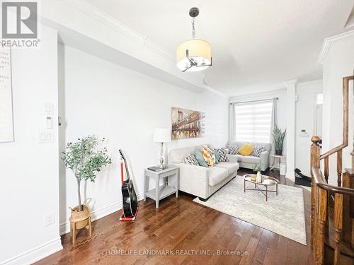 3B Hobden Place, Toronto, ON - Indoor Photo Showing Living Room