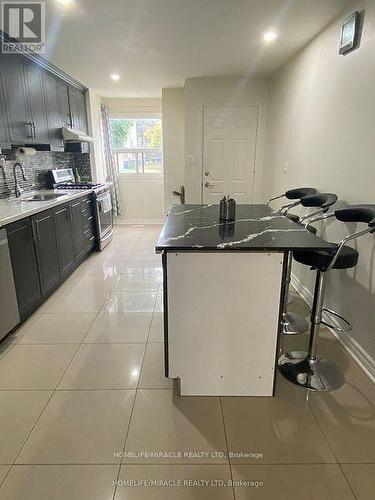 5 Kimbercroft Court, Toronto, ON - Indoor Photo Showing Kitchen