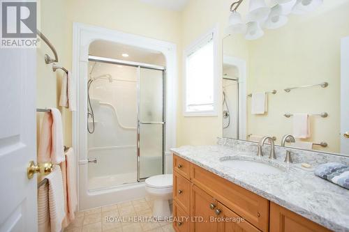 30 Kissingbridge Lane, Clarington, ON - Indoor Photo Showing Bathroom