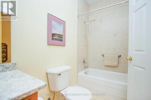 30 Kissingbridge Lane, Clarington, ON - Indoor Photo Showing Bathroom