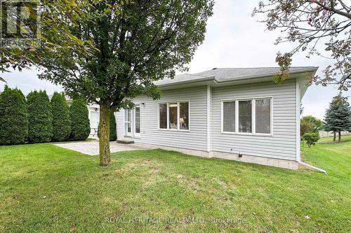 30 Kissingbridge Lane, Clarington, ON - Outdoor