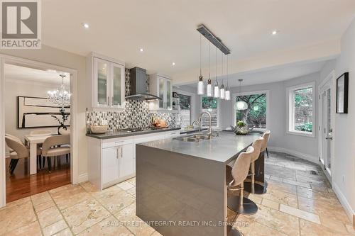 9 Ritter Crescent, Markham, ON - Indoor Photo Showing Kitchen With Upgraded Kitchen