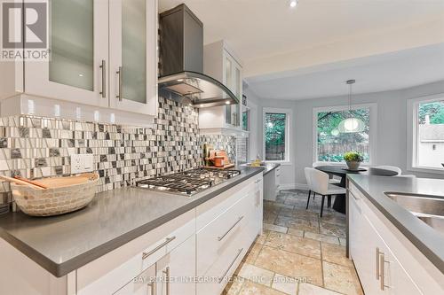 9 Ritter Crescent, Markham, ON - Indoor Photo Showing Kitchen With Double Sink With Upgraded Kitchen