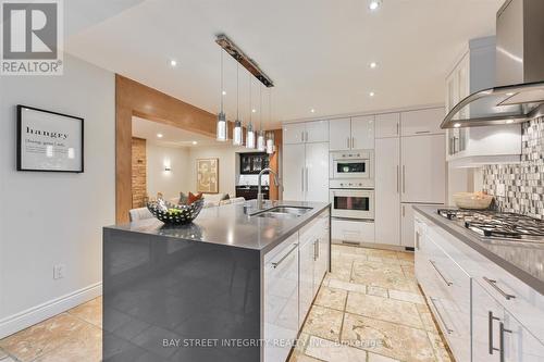 9 Ritter Crescent, Markham, ON - Indoor Photo Showing Kitchen With Upgraded Kitchen